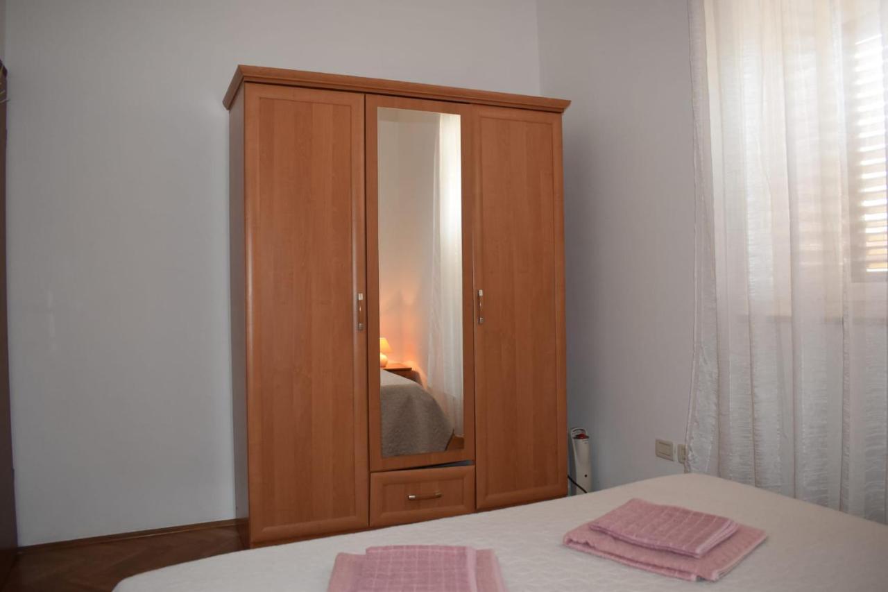 Pet Friendly Apartment Murvi 50 Novigrad  ภายนอก รูปภาพ