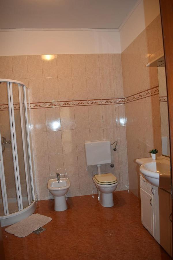 Pet Friendly Apartment Murvi 50 Novigrad  ภายนอก รูปภาพ
